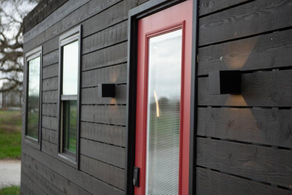 The Merlot House-Container Home 12 Min To Magnolia Bellmead Exterior photo